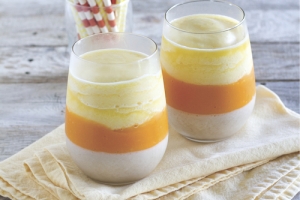 "Candy Corn" Smoothies: A healthy drink with festive Halloween flair